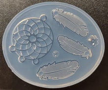 Load image into Gallery viewer, Dreamcatcher with Feathers Mold made with Crystal Clear Platinum Silicone