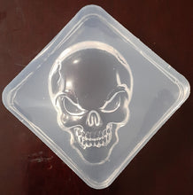 Load image into Gallery viewer, Skull made with Crystal Clear Platinum Silicone Mold