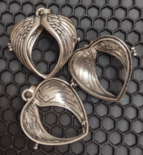 Load image into Gallery viewer, Angel Wings Cage Pendant will hold a 14 to 16mm bead (Please read description)