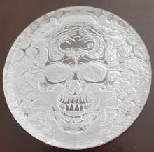 Load image into Gallery viewer, 3D Illusion Skull Mold