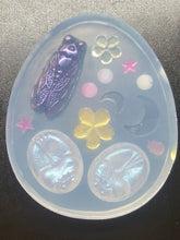 Load image into Gallery viewer, Scarabs and Cicada Mold made with Crystal Clear Platinum Silicone