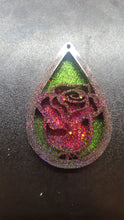 Load image into Gallery viewer, Roses Pallet Mold made with Crystal Clear Platinum Silicone