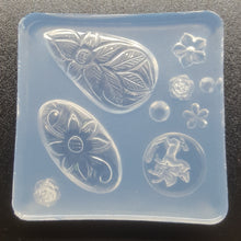 Load image into Gallery viewer, Exclusive Caved One of a Kind Gemstones Mold made with Crystal Clear Platinum Silicone
