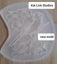 Load image into Gallery viewer, Beautifully Etched Cardinal &amp; Dogwood Flowers Mold Made with Crystal Clear Platinum Silicone