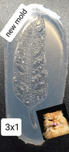 Load image into Gallery viewer, 3x1 Feather Mold Made w/Crystal Clear Platinum Silicone